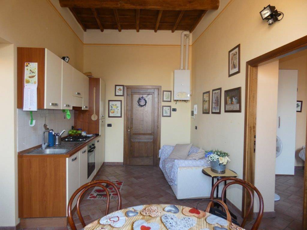 Appartamento a Viterbo in Piazza della Rocca - Foto 5