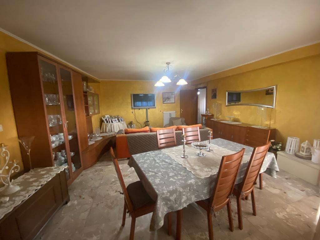 Appartamento a Lamezia terme in Via Carmelina Tropea, 40 - Foto 2