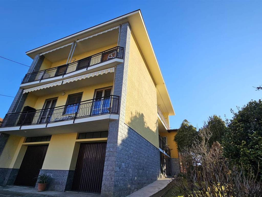 Villa a Lessona in via fratelli tondi, 14 - Foto 2