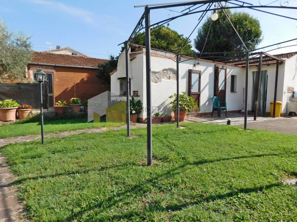 Casa indipendente a San giuliano terme in Via Filippo Turati Arena Metato - Foto 2