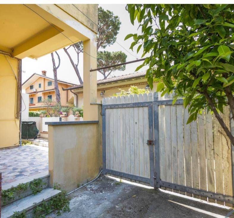 Villa a Forte dei marmi in Via Piave - Foto 4