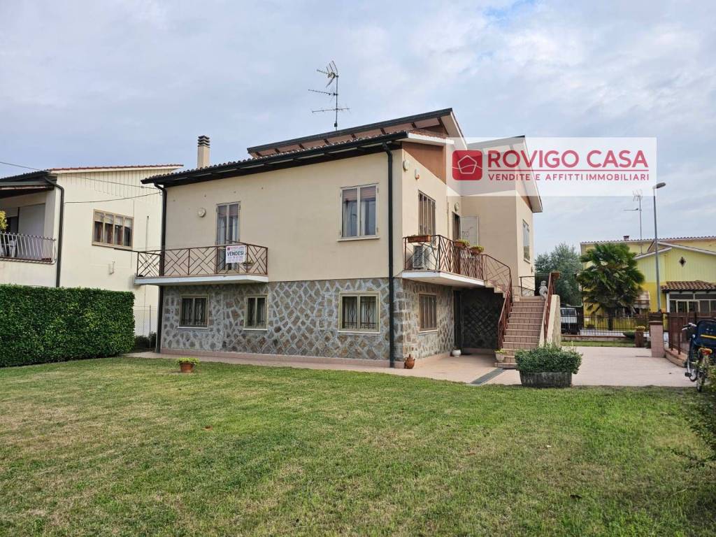 Casa indipendente a Rovigo in Viale Porta Adige, 52 - Foto 4