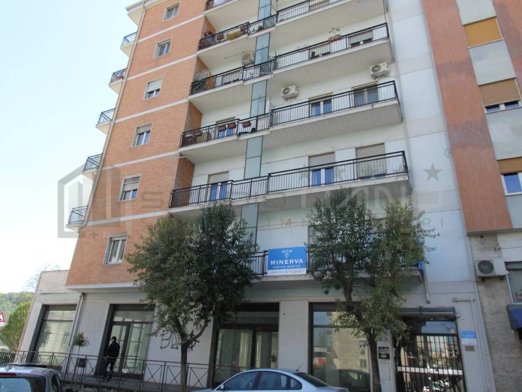 Appartamento a Cosenza in VIA DOLFO QUINTIERI, 44 - Foto 2