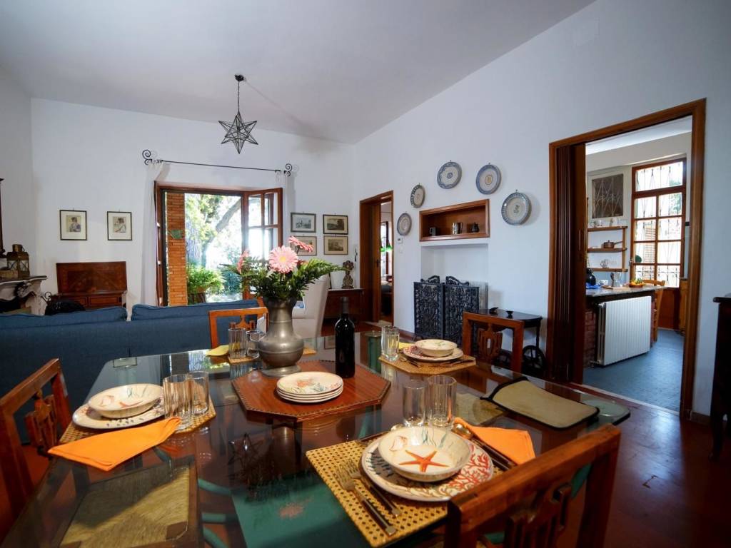 Villa a Formia in Viale dell'Unità d'Italia - Foto 2