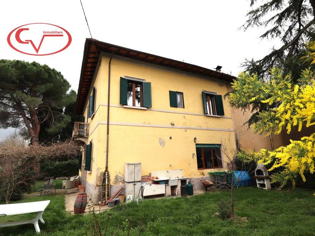 Villa a Montevarchi in Strada Provinciale di Mercatale - Foto 4