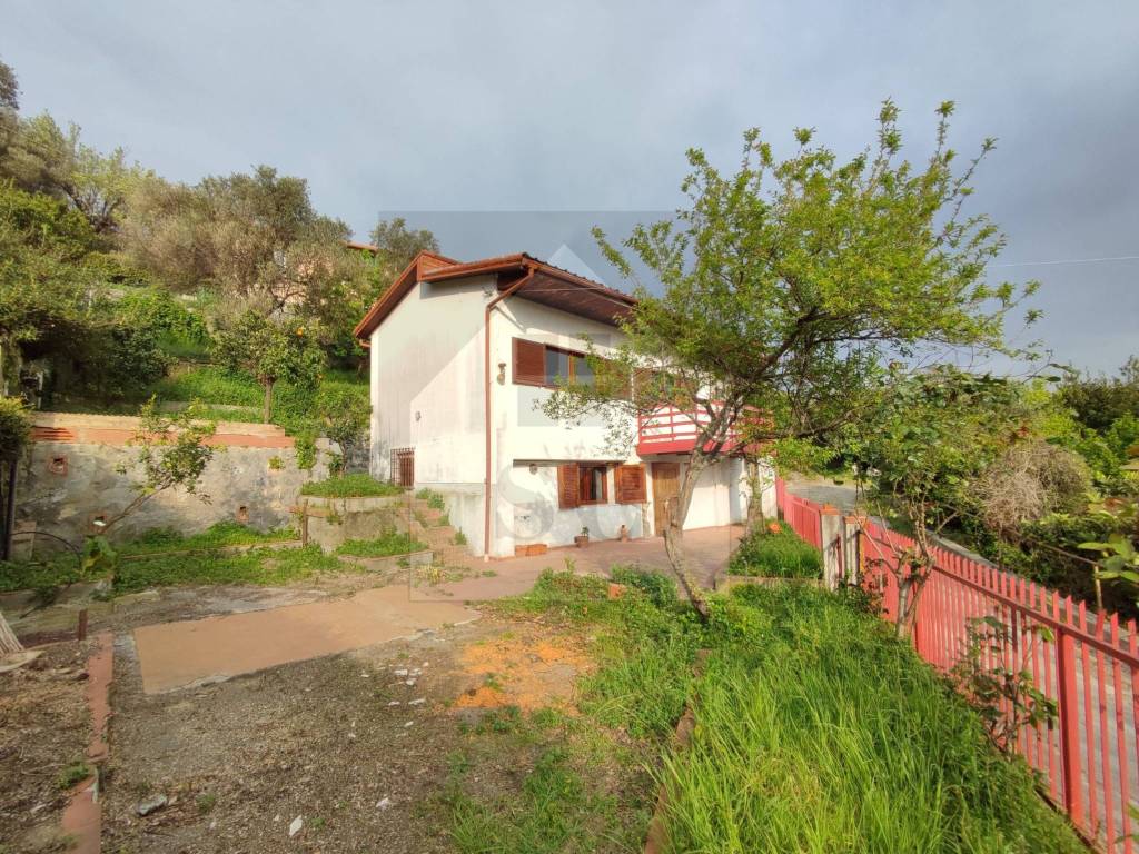 Casa indipendente a Celle ligure in Via Pecorile, 26 - Foto 2