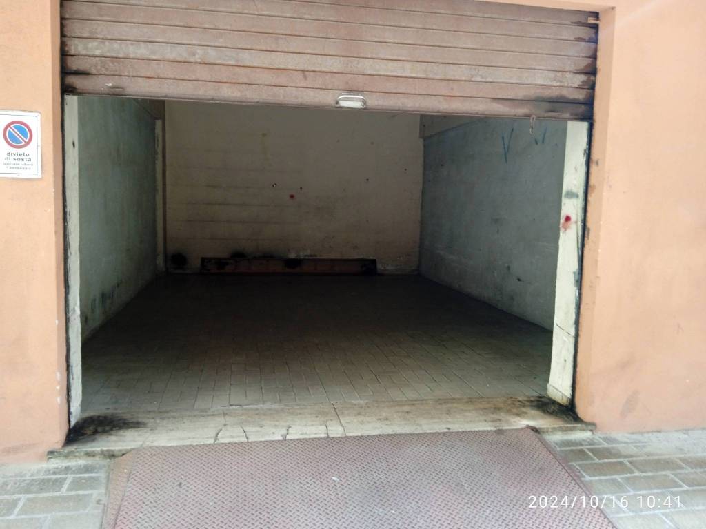 Box / garage a Vibo valentia in Via Pescara, 27 - Foto 2