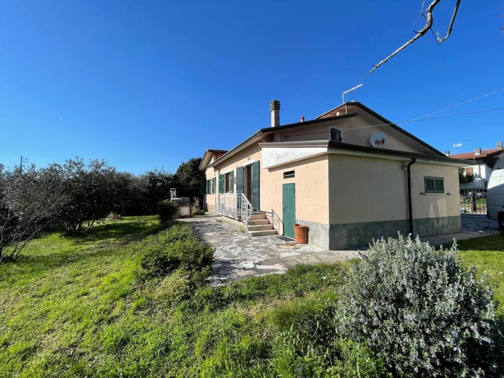 Villa a Luni in Via Vicinale Genova - Foto 2