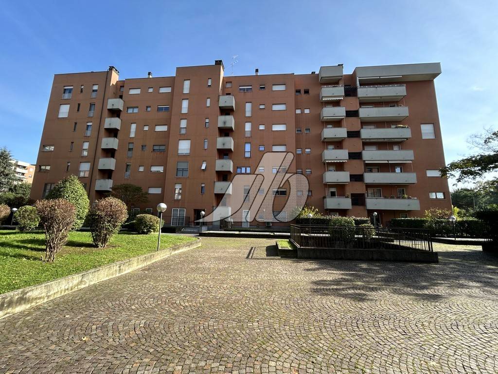 Appartamento a Bresso in Viale Don Giovanni Minzoni, 38 - Foto 1
