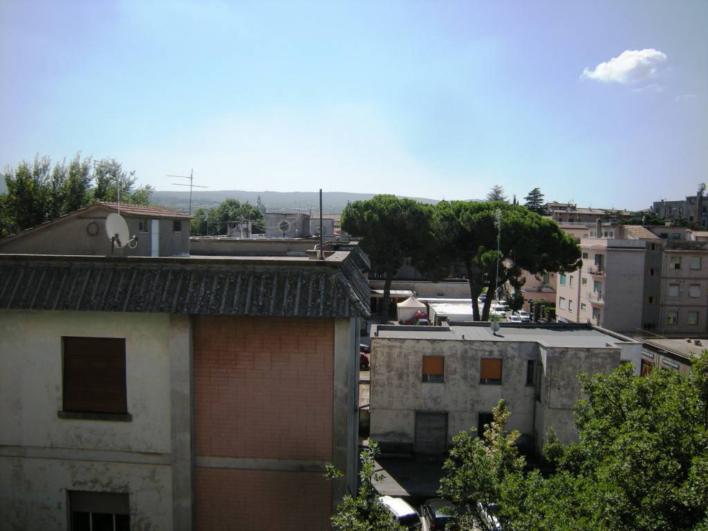 Appartamento a Viterbo in Viale Trento - Foto 4