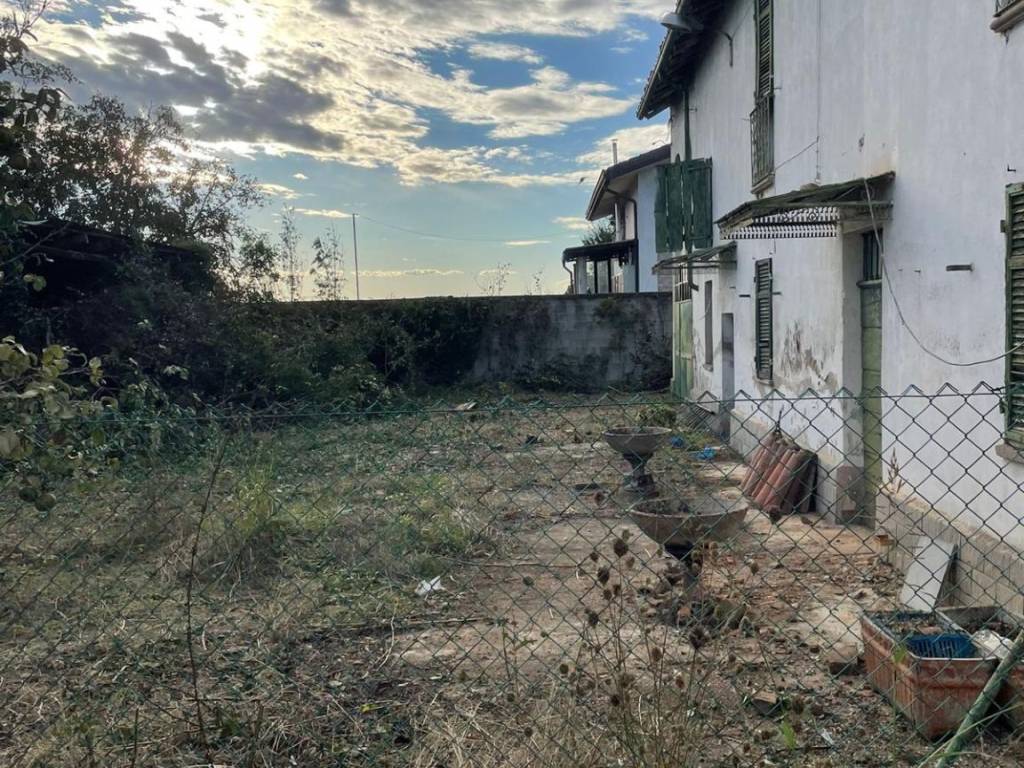 Rustico / casale a Alessandria in Via Novi, 45 - Foto 2