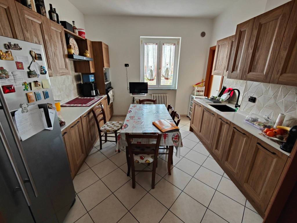 Appartamento a Codogno in Viale Vittorio Veneto - Foto 5