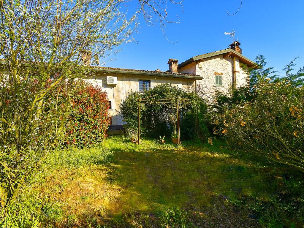 Villa a Pavia in Via Carlo Emilio Aschieri, 40 - Foto 2