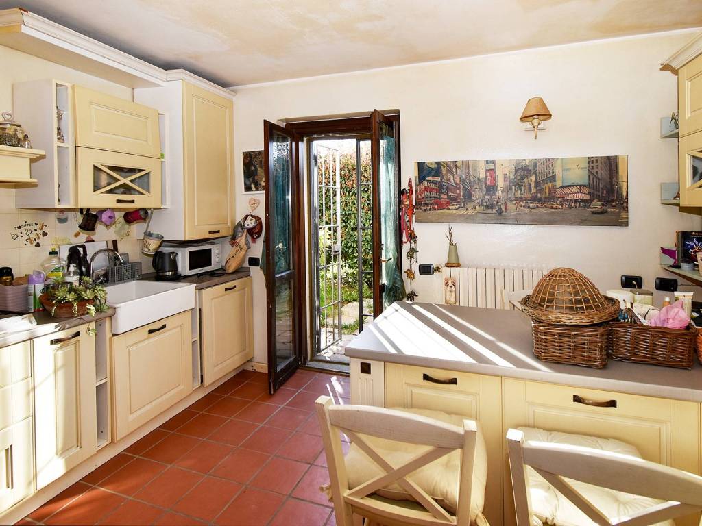Villa a Pavia in Via Carlo Emilio Aschieri, 40 - Foto 3