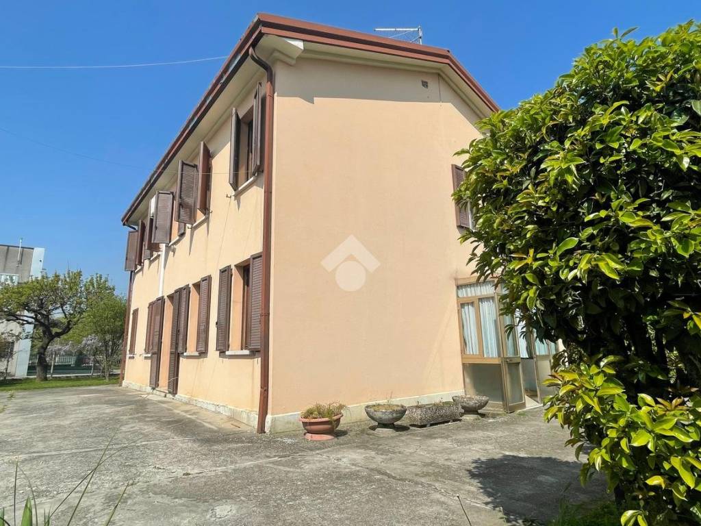 Villa a Selvazzano dentro in Via Penghe, 8 - Foto 3