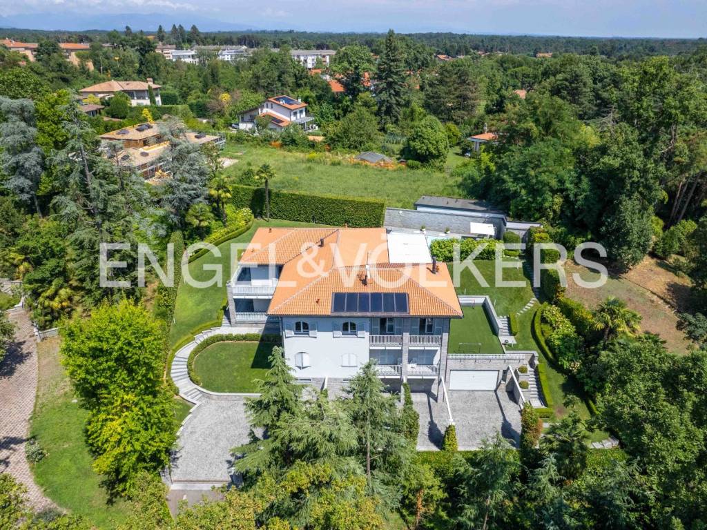 Villa a Tradate in Via Zara - Foto 2
