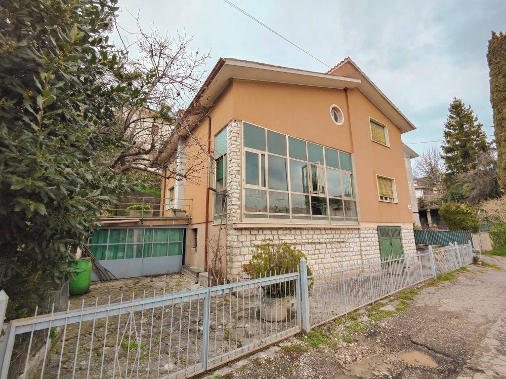 Villa a Fumane in Via Belvedere, 4 - Foto 2