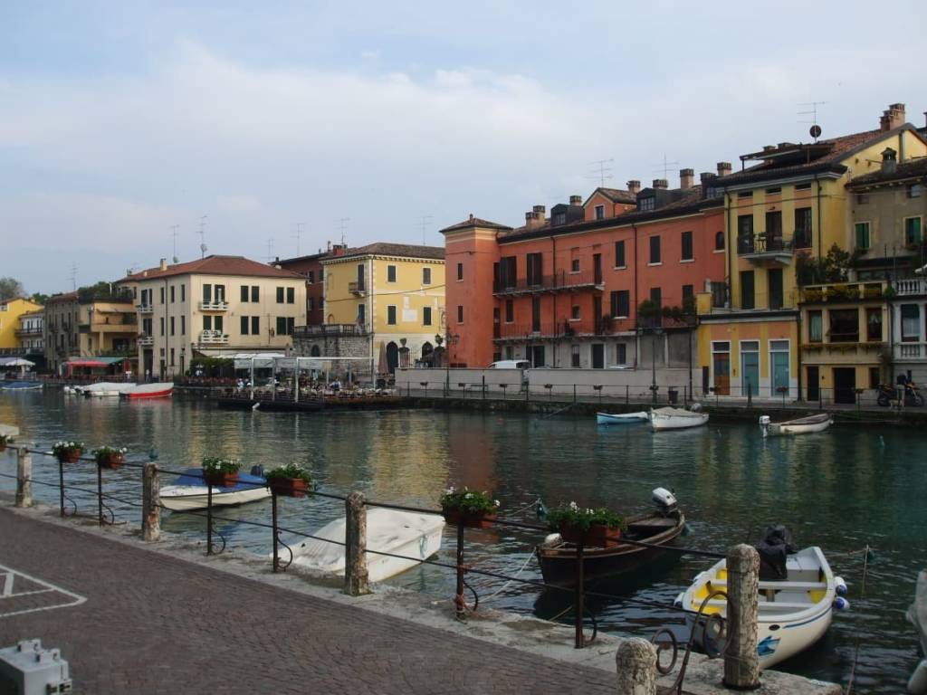 Villetta a schiera a Peschiera del garda in Via Sandra Mondaini, 12 - Foto 3