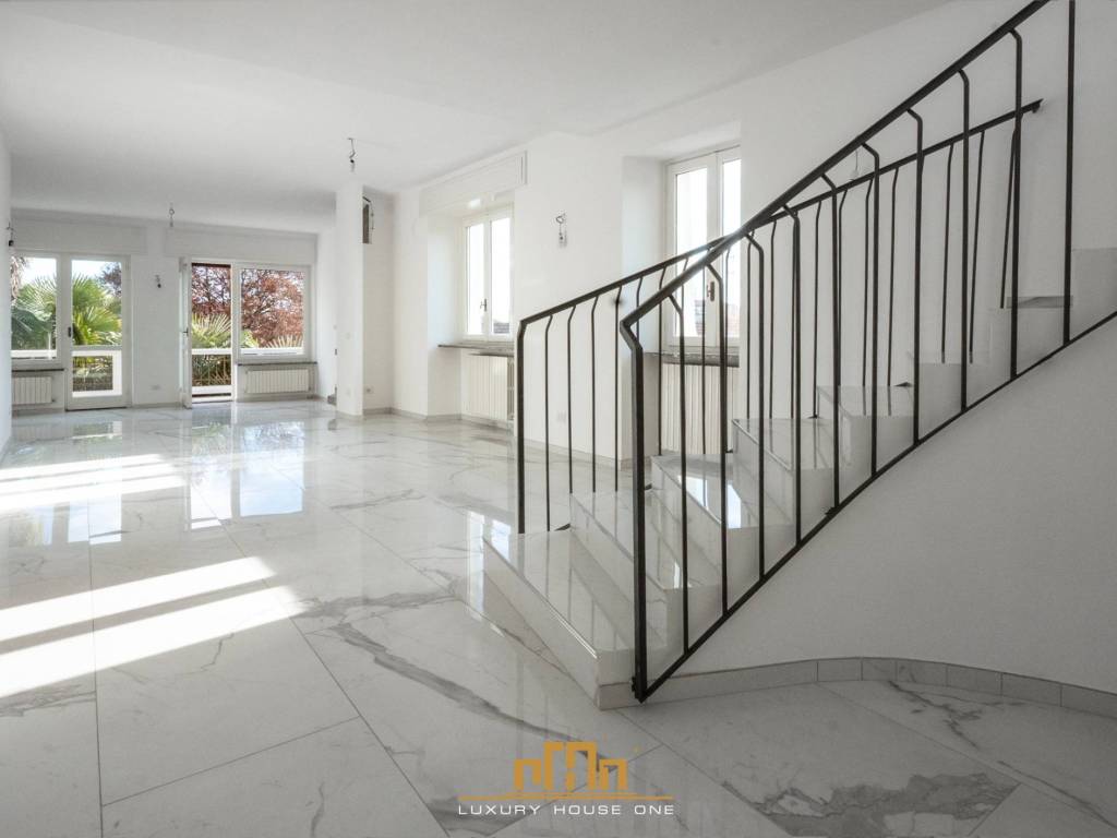 Villa a Arona in Via Angelo Cantoni - Foto 3