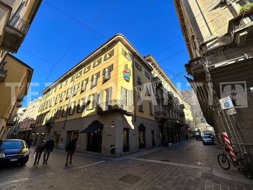 Appartamento a Como in Via Indipendenza, 16 - Foto 3