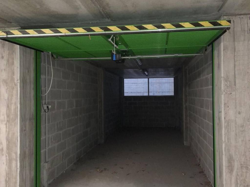 Box / garage a Tortona in Via Franco Anselmi, 8 - Foto 2