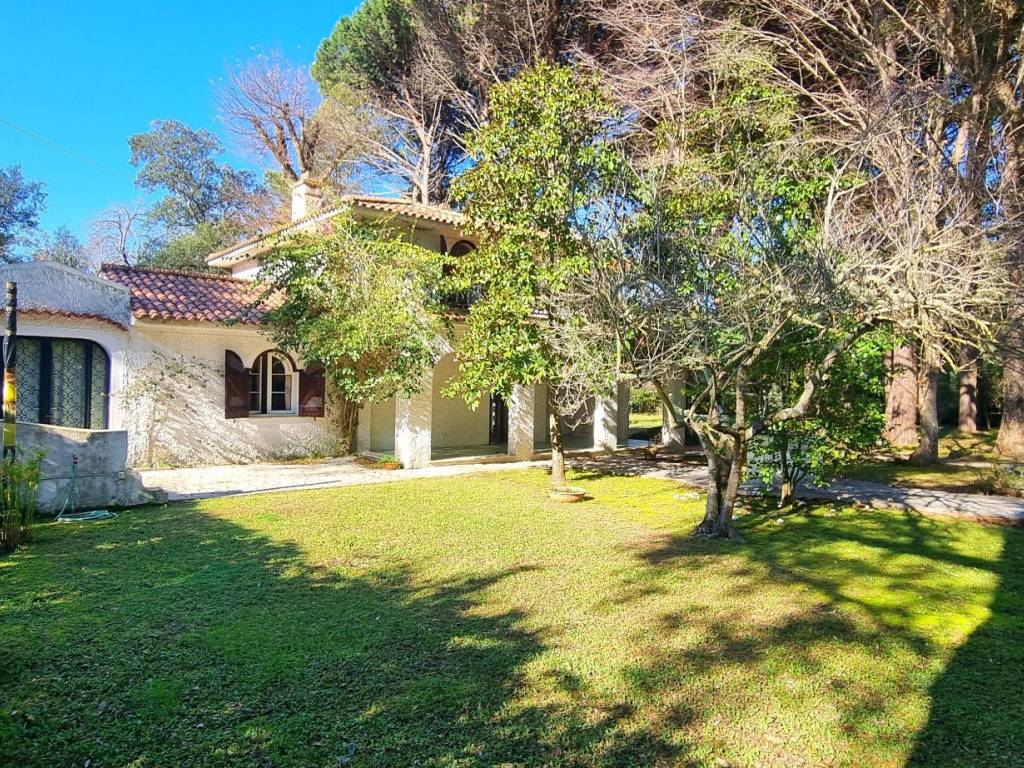 Villa a Sabaudia in Viale delle Querce - Foto 2