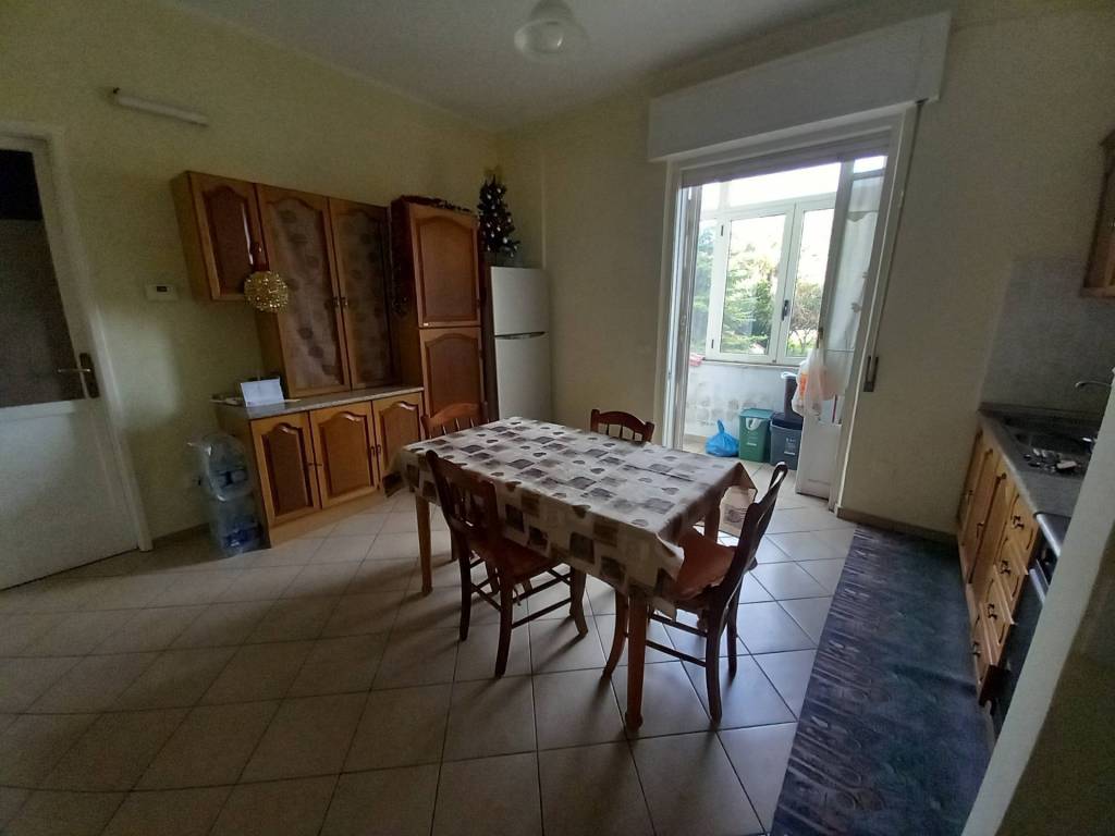 Appartamento a Catanzaro in Viale Magna Grecia - Foto 2