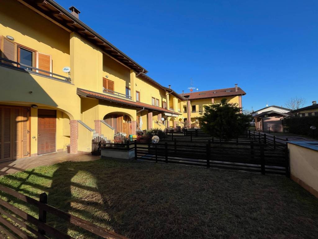 Appartamento a Vizzola ticino in Via Giuseppe Mazzini - Foto 1