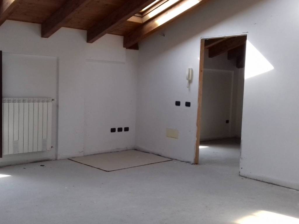 Attico / mansarda a Sondrio in Via Cesare Battisti, 80 - Foto 2
