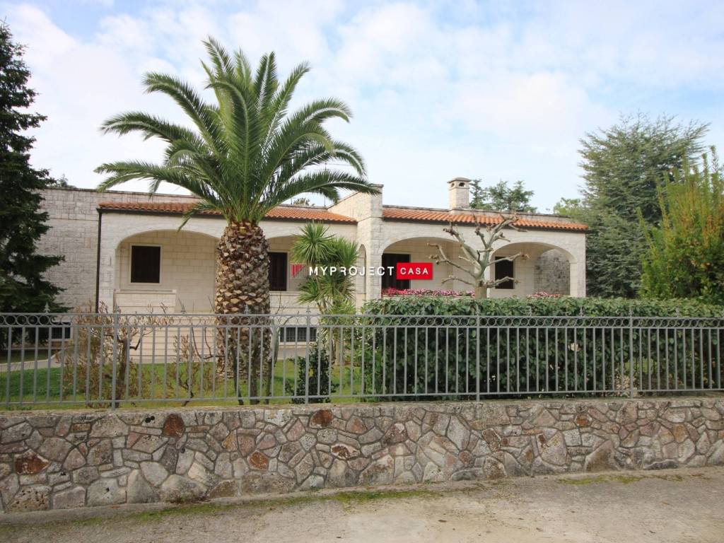 Villa a Fasano in Viale del Castelluccio, 48 - Foto 4