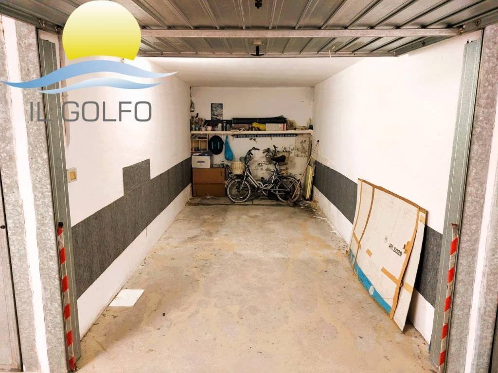 Box / garage a San bartolomeo al mare in Largo Gallinara, 3 - Foto 2