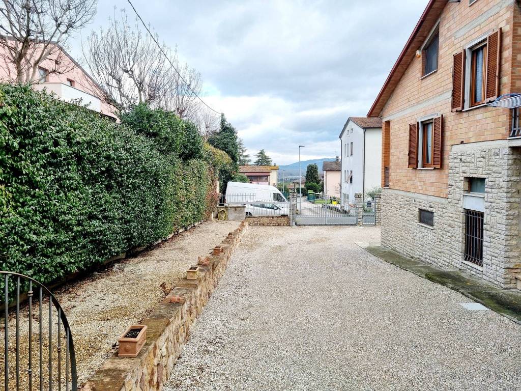 Villa a Perugia in Via Tito Speri - Foto 3