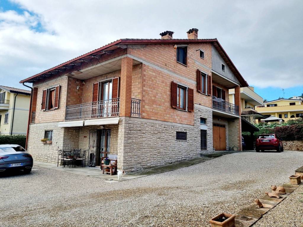 Villa a Perugia in Via Tito Speri - Foto 4