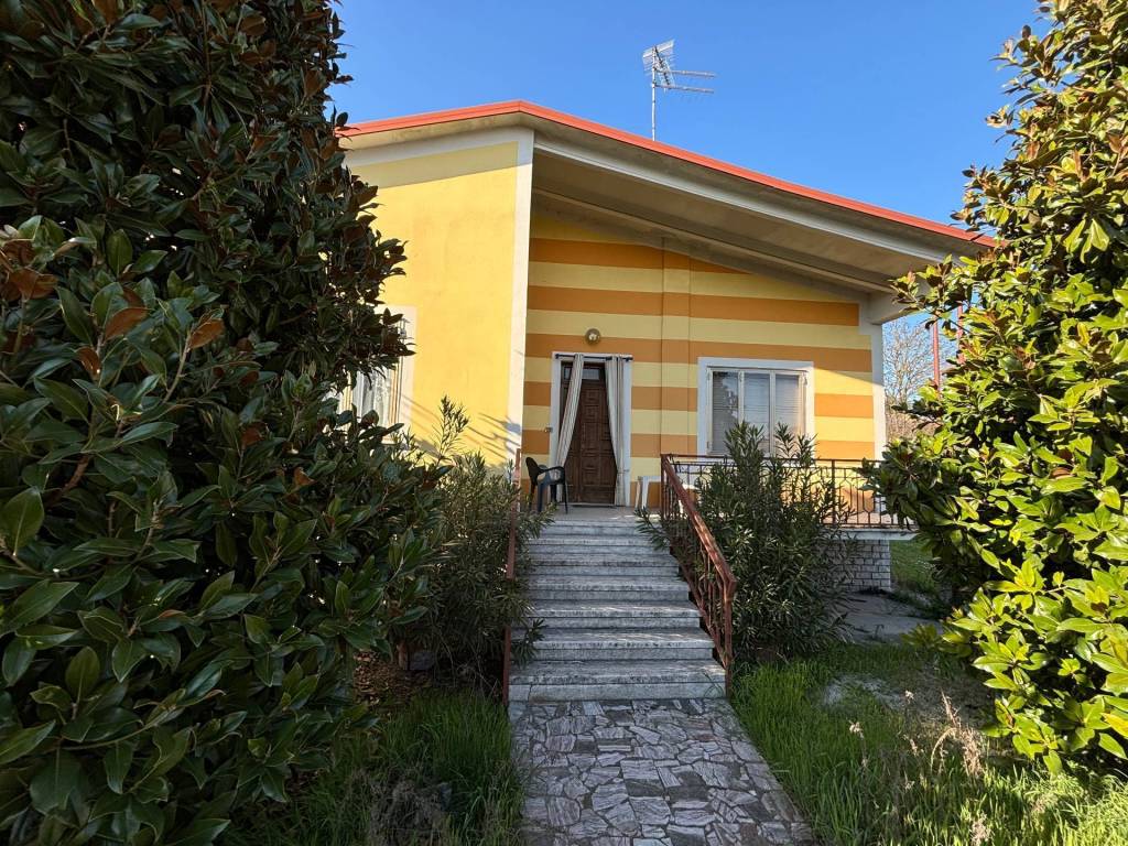 Villa a Rodigo in Via Allende, 13 - Foto 3