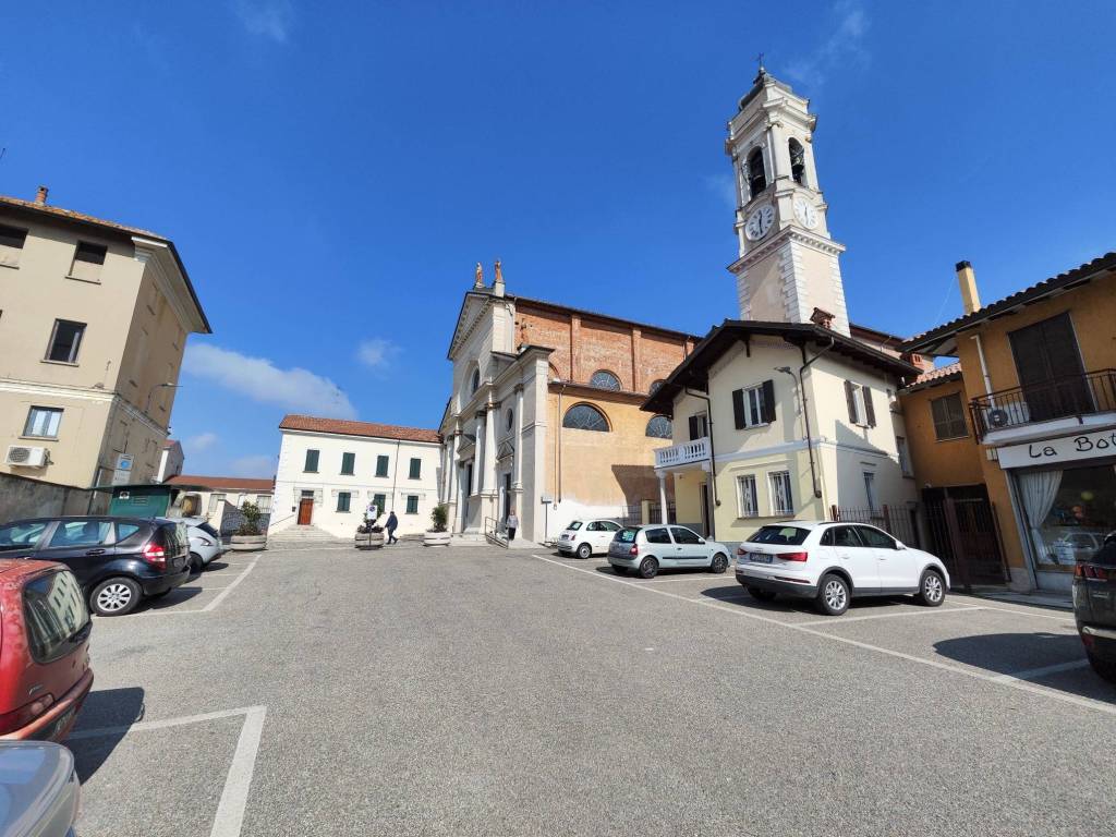 Appartamento a Dorno in Piazza Don Luigi Galassi - Foto 2