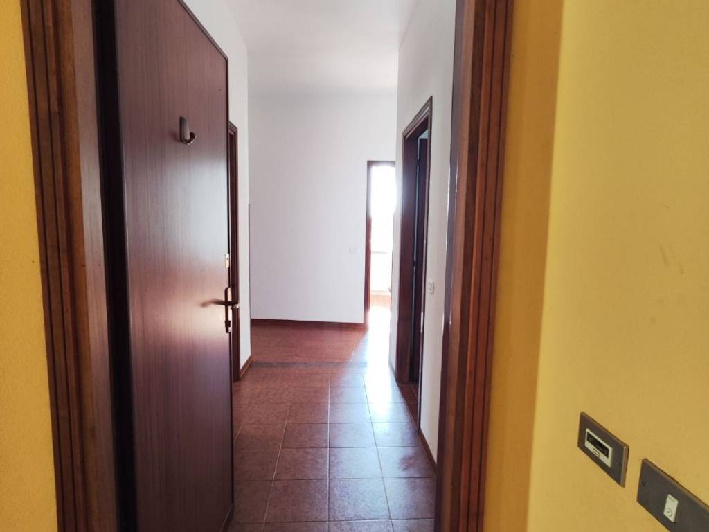 Appartamento a Dorno in Piazza Don Luigi Galassi - Foto 4