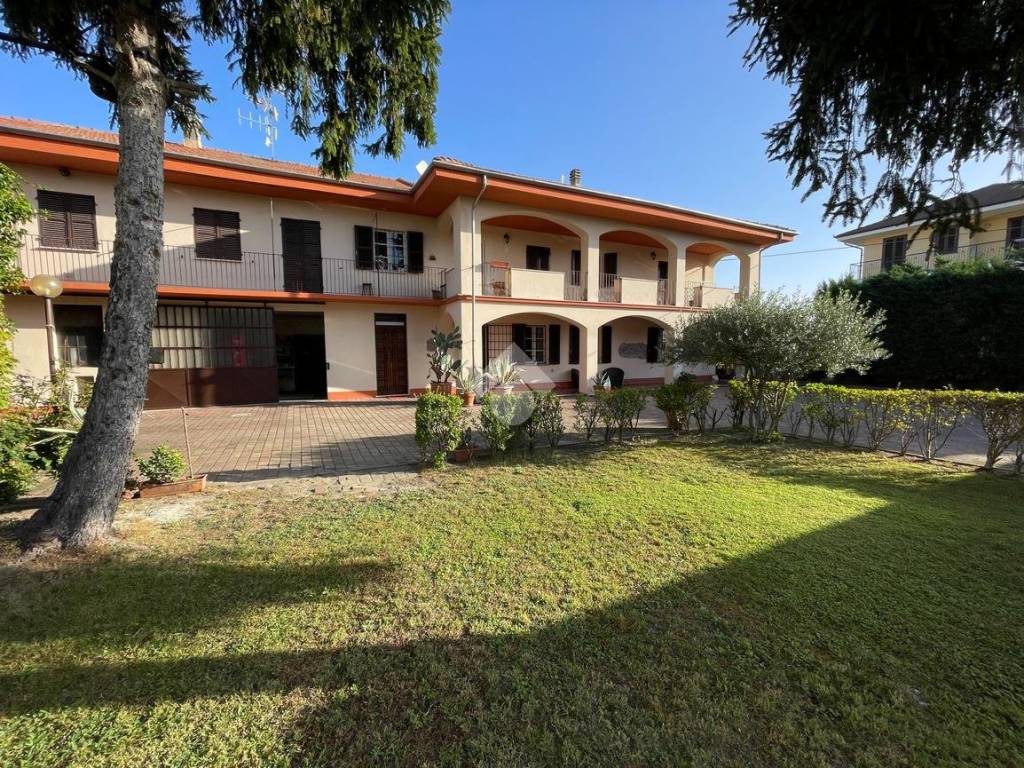 Appartamento a Crescentino in Viale po, 73 - Foto 2
