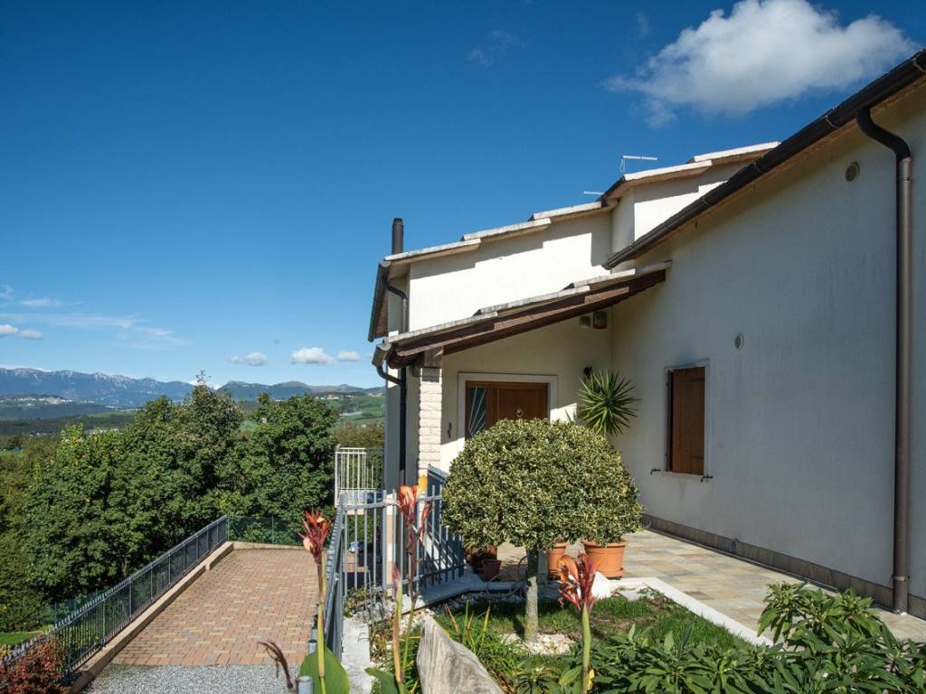 Villa a Cerro veronese in Via Don Albrigi - Foto 5