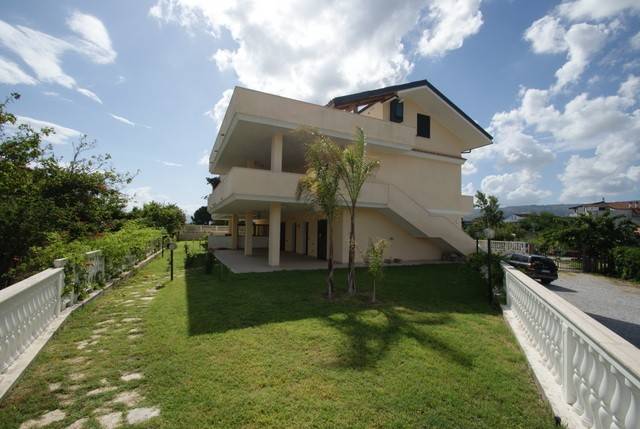 Attico / mansarda a Briatico in Via Luigi Cadorna, 5 - Foto 2