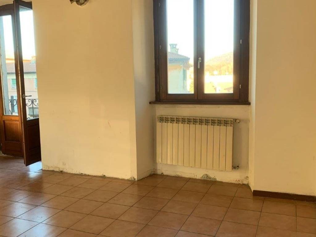Appartamento a Cuvio in Piazza 4 Novembre, 1 - Foto 3