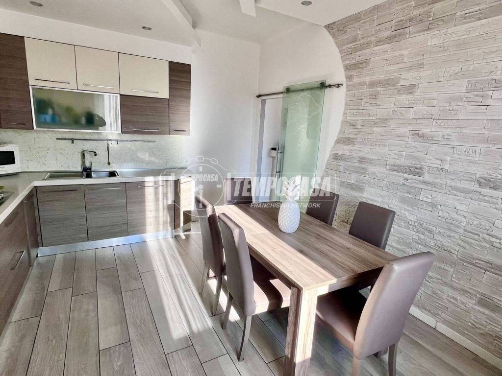 Appartamento a Luino in Via Creva 79/B - Foto 5
