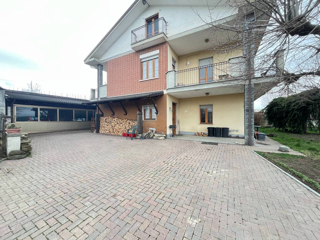 Villa a Canelli in Corso della Libertà, 19 - Foto 3