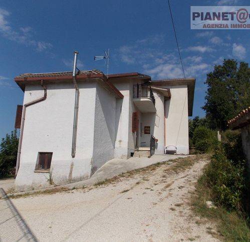Villa a Folignano in Via Colli Cervinara - Foto 2