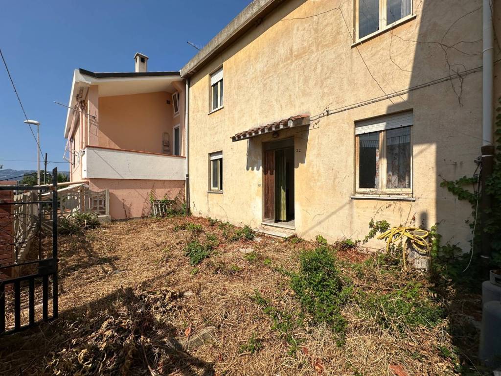 Casa indipendente a Tortolì in Via Sebastiano Satta - Foto 2