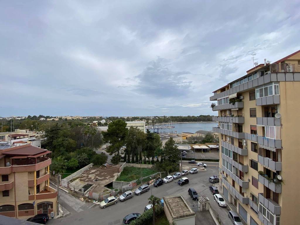Appartamento a Brindisi in Via del Lavoro, 15 - Foto 2