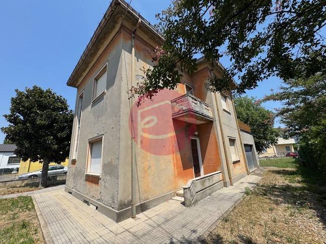 Casa indipendente a Santarcangelo di romagna in Via Ugo Braschi - Foto 2