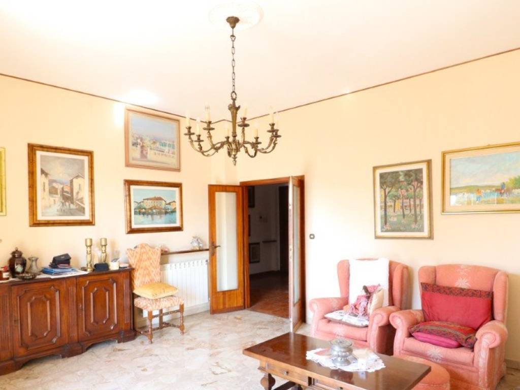 Appartamento a Montevarchi in Via Vincenzo Bellini - Foto 3