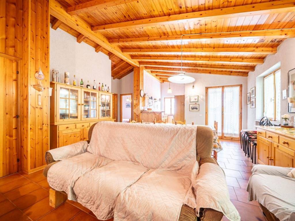 Villa a Erbezzo in Contrada Chiomati - Foto 2