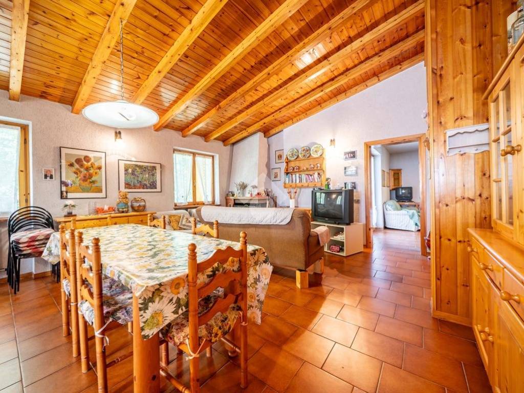 Villa a Erbezzo in Contrada Chiomati - Foto 3