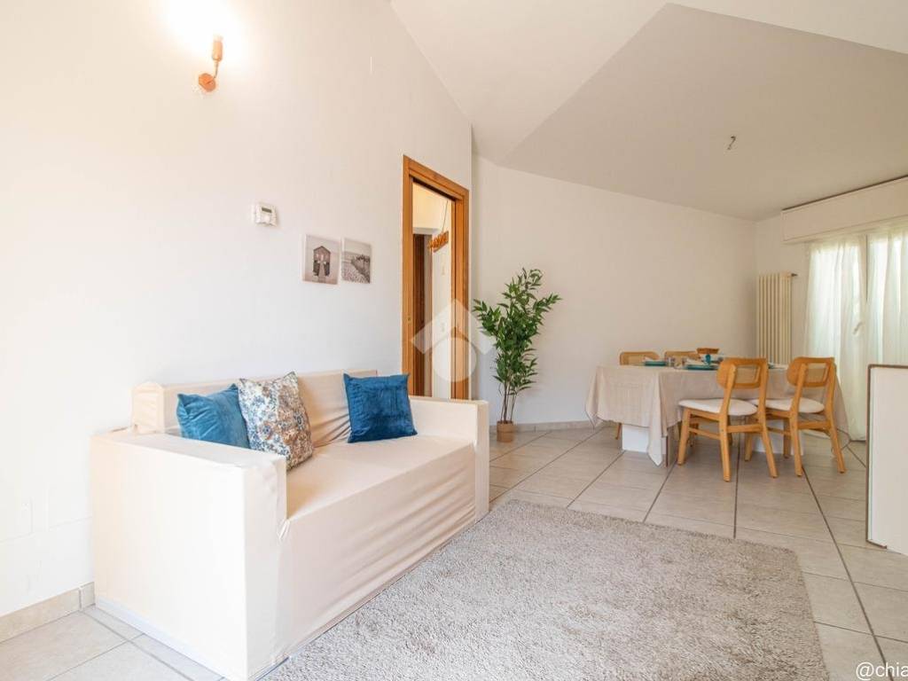 Appartamento a Riccione in Viale Perosi Lorenzo, 11 - Foto 2